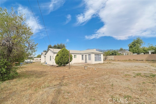 8005 Oleander, Fontana CA: https://media.crmls.org/medias/ee1744b5-bf5d-4563-8318-6ddcbfa8943b.jpg