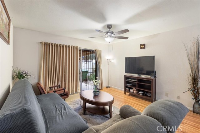 Detail Gallery Image 20 of 46 For 913 S Laurel St, Santa Ana,  CA 92704 - 4 Beds | 2 Baths