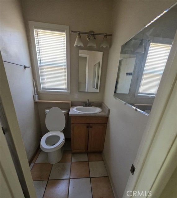 Detail Gallery Image 11 of 13 For 520 Country Club Lane, San Bernardino,  CA 92404 - 3 Beds | 1/1 Baths