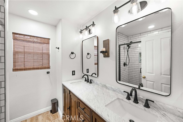 Detail Gallery Image 18 of 38 For 27503 Wellsley Way, Valencia,  CA 91354 - 4 Beds | 3 Baths