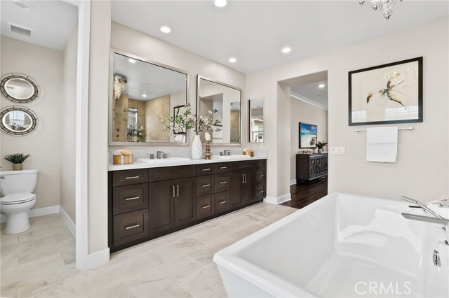 Detail Gallery Image 28 of 64 For 63 Einstein, Irvine,  CA 92618 - 5 Beds | 4/2 Baths