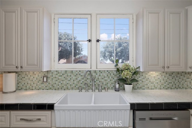 15803 E Victoria Ave., La Puente CA: https://media.crmls.org/medias/ee1aaef6-26d0-4162-8e66-d472a28993ad.jpg