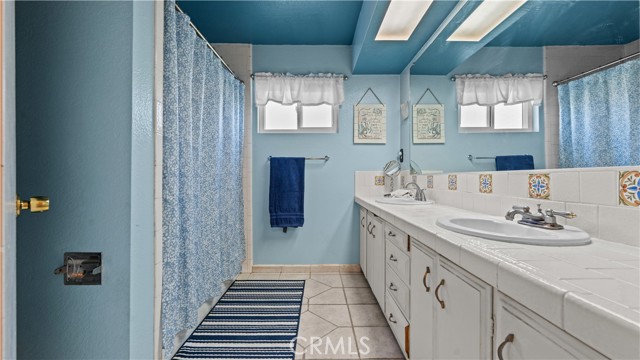 Image 13 of 41 For 7171 Font Avenue