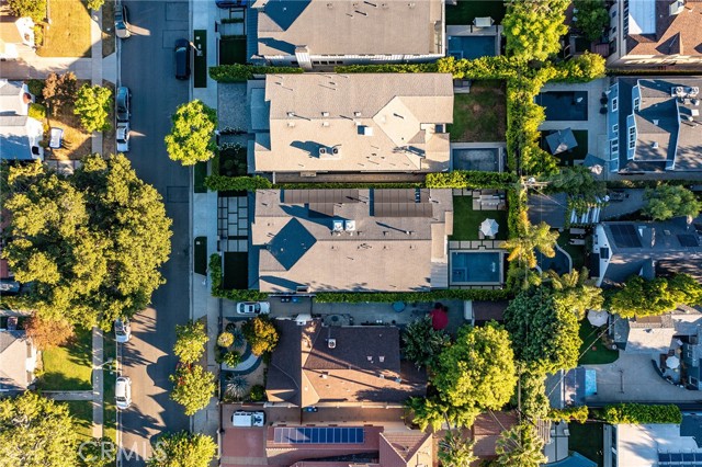 4365 Kraft Avenue, Studio City CA: https://media.crmls.org/medias/ee1b7984-dc79-4693-bfd8-cd366ae48f62.jpg