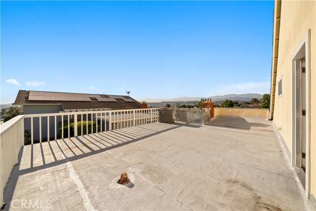 23929 Sunset Crossing Road, Diamond Bar CA: https://media.crmls.org/medias/ee1c1cc8-e0ff-4407-80ec-6c9e8fc3e223.jpg
