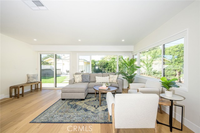 Detail Gallery Image 13 of 34 For 22951 Walnut St, Torrance,  CA 90501 - 3 Beds | 2 Baths