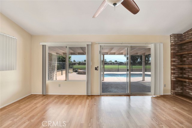 1428 Pepper Tree Drive, Hemet CA: https://media.crmls.org/medias/ee1deb71-5247-4615-8a85-3cd85209a9ad.jpg