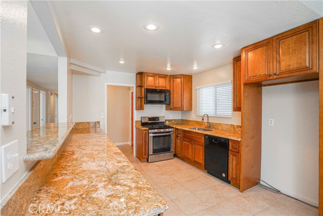 Detail Gallery Image 13 of 43 For 4662 Santa Fe, Yorba Linda,  CA 92886 - 4 Beds | 2/1 Baths