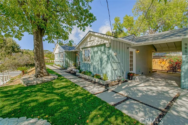 Detail Gallery Image 4 of 74 For 9851 Shadow Island, Sunland,  CA 91040 - 3 Beds | 2 Baths