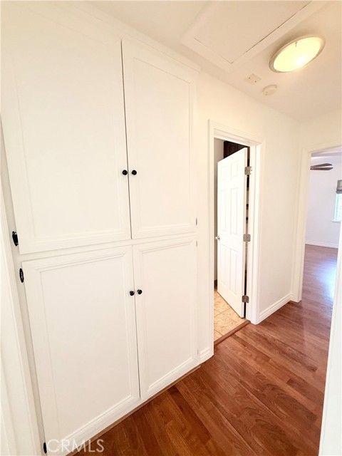 Detail Gallery Image 13 of 26 For 6424 Penfield Ave, Woodland Hills,  CA 91367 - 3 Beds | 2 Baths