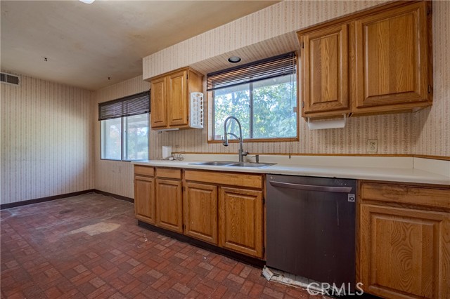 Detail Gallery Image 39 of 47 For 1165 W North Bear Creek Dr, Merced,  CA 95348 - 3 Beds | 2/1 Baths