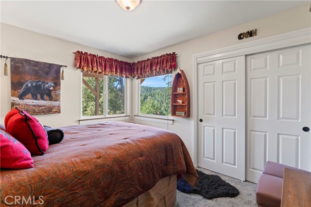 Detail Gallery Image 5 of 18 For 26520 Walnut Hills Dr, Lake Arrowhead,  CA 92391 - 3 Beds | 2/1 Baths