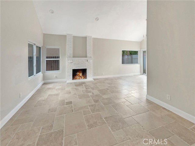 Detail Gallery Image 4 of 21 For 3417 Apple Blossom Ln, Lake Elsinore,  CA 92530 - 3 Beds | 2/1 Baths