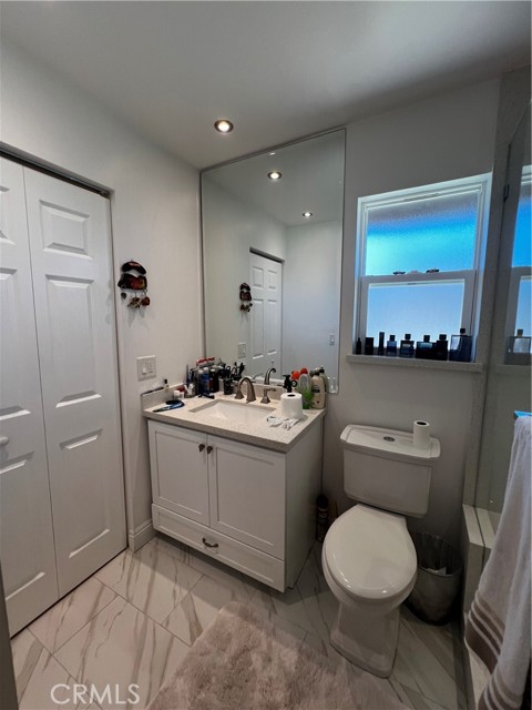 41060 158th E Street, Lake Los Angeles CA: https://media.crmls.org/medias/ee239647-ff50-4760-a69c-c7c5f0ceac89.jpg