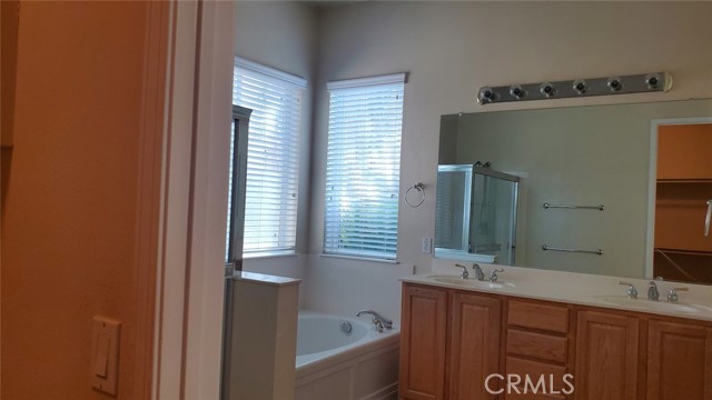 Detail Gallery Image 13 of 29 For 1692 Rose Ave, Beaumont,  CA 92223 - 4 Beds | 2 Baths