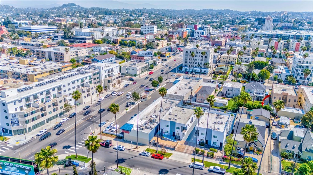 https://media.crmls.org/medias/ee25a9d6-599b-43f4-a364-f1f28bd60159.jpg?preset=X-Large