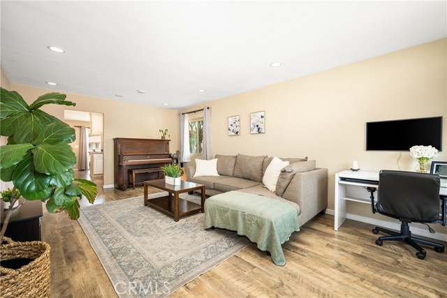 Detail Gallery Image 8 of 37 For 25388 via Verde #4,  Lake Forest,  CA 92630 - 2 Beds | 1 Baths