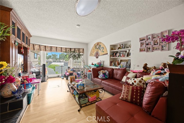Detail Gallery Image 6 of 38 For 2222 S S Westboro Ave, Alhambra,  CA 91803 - 4 Beds | 3 Baths