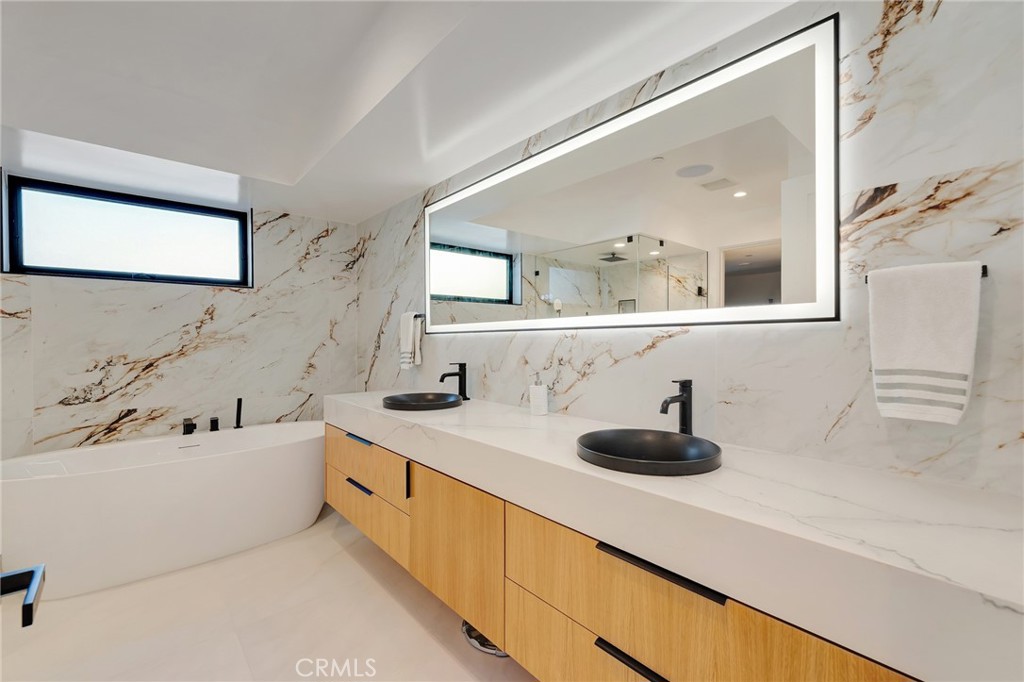MLS #OC26164357 image #18