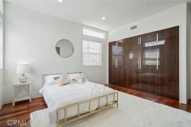 2623 Carnegie Lane, Redondo Beach CA: https://media.crmls.org/medias/ee2855ec-e83a-4500-84e9-14c23b0e2ee5.jpg
