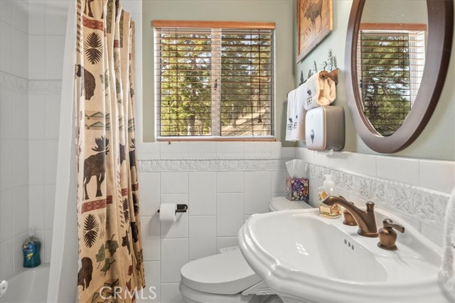 Detail Gallery Image 16 of 38 For 1285 Ridge Rd, Fawnskin,  CA 92333 - 3 Beds | 2 Baths
