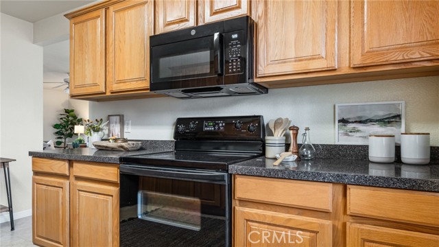 Detail Gallery Image 12 of 25 For 2099 Hartford Dr #21,  Chico,  CA 95928 - 3 Beds | 2 Baths