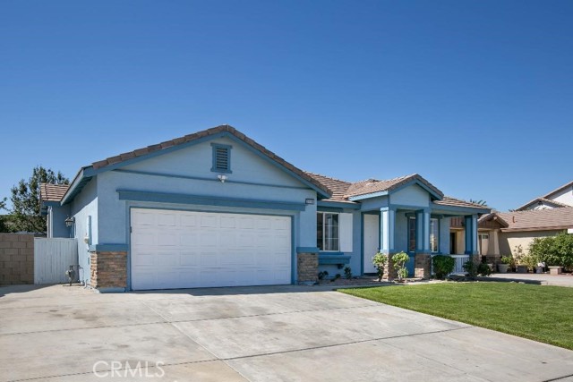 Detail Gallery Image 3 of 20 For 3756 Saddleback Dr, Palmdale,  CA 93550 - 4 Beds | 2 Baths