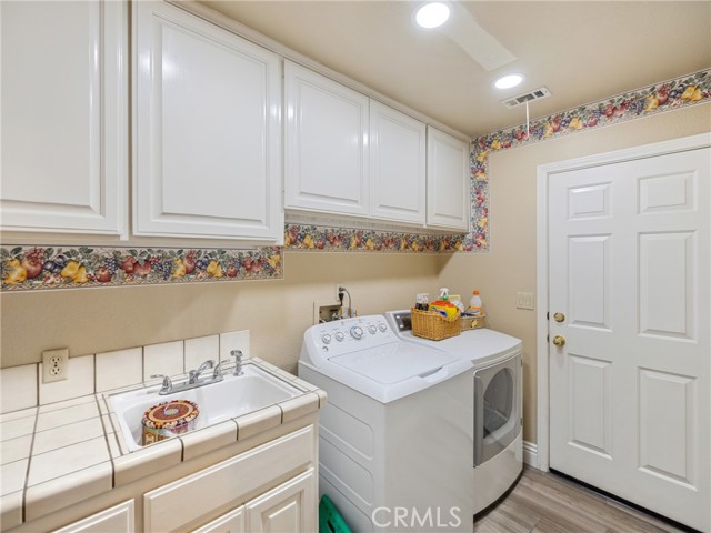 Detail Gallery Image 16 of 33 For 16522 Iwa Rd, Apple Valley,  CA 92307 - 3 Beds | 2 Baths