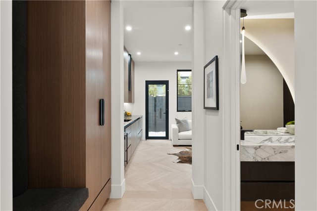 Detail Gallery Image 19 of 43 For 4211 Agnes Ave, Studio City,  CA 91604 - 4 Beds | 4/1 Baths