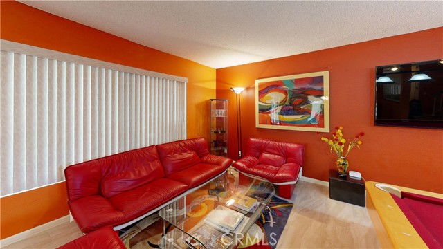 Detail Gallery Image 9 of 29 For 17032 Goya, Granada Hills,  CA 91344 - 4 Beds | 3 Baths