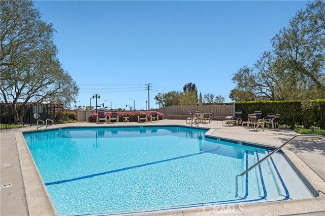 39 Seaview Drive, Rolling Hills Estates, California 90274, 3 Bedrooms Bedrooms, ,2 BathroomsBathrooms,Residential,Sold,Seaview,PV23060880