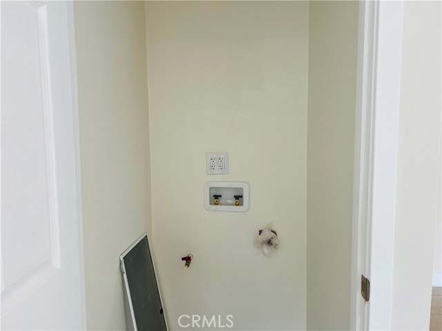 Detail Gallery Image 3 of 6 For 231 Harps St, San Fernando,  CA 91340 - 2 Beds | 1 Baths
