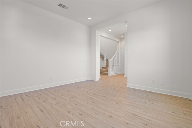 Detail Gallery Image 12 of 75 For 11763 Quailrun Ct, Chatsworth,  CA 91311 - 5 Beds | 6 Baths