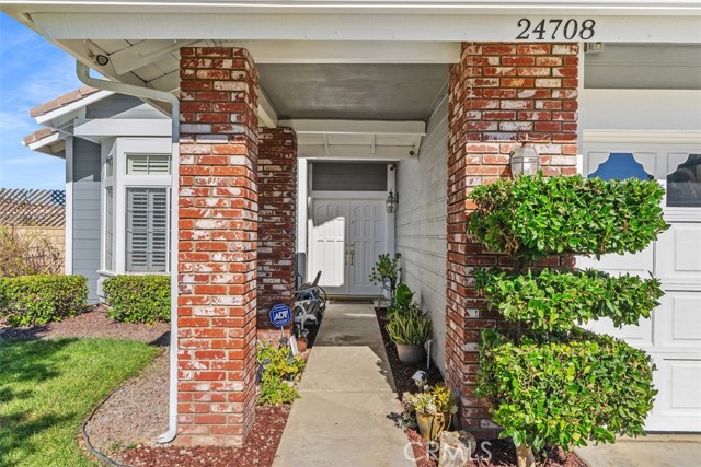 Detail Gallery Image 5 of 34 For 24708 Shoshone Dr, Murrieta,  CA 92562 - 5 Beds | 3 Baths