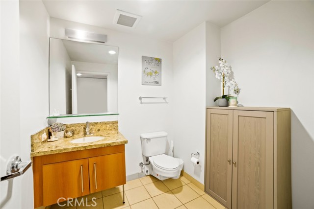 350 11th Avenue, San Diego, California 92101, 1 Bedroom Bedrooms, ,2 BathroomsBathrooms,Residential,For Sale,11th Avenue,TR24119841