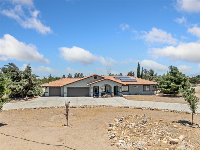 9025 Daisy Rd, Oak Hills, CA 92344