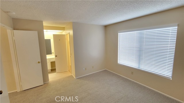 Detail Gallery Image 21 of 33 For 17294 Walnut Ave, Fontana,  CA 92336 - 3 Beds | 2/1 Baths