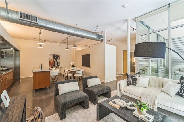 4080 Glencoe, Marina del Rey CA: https://media.crmls.org/medias/ee2dc9b5-8300-4008-a0fe-511936a9fae1.jpg