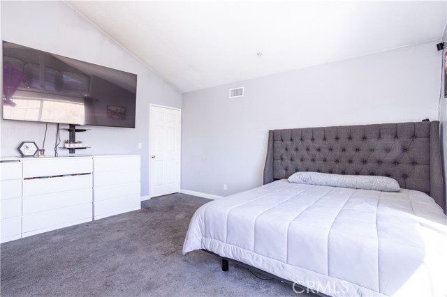 Detail Gallery Image 11 of 38 For 11965 Terra Bella St #8,  Sylmar,  CA 91342 - 4 Beds | 2/1 Baths