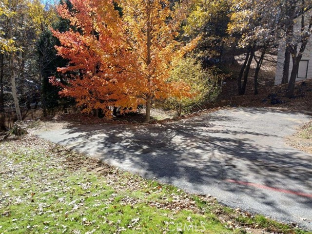 Detail Gallery Image 25 of 31 For 23883 Zuger, Crestline,  CA 92325 - 2 Beds | 2/1 Baths