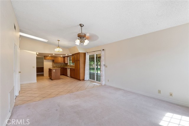4740 Brookhill Ter, Jurupa Valley CA: https://media.crmls.org/medias/ee2ec36e-6e5a-4b74-82aa-d7b6fd8c9de2.jpg