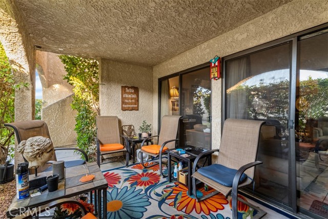 200 E Racquet Club Rd, Palm Springs CA: https://media.crmls.org/medias/ee2f47d3-09fe-4ec9-809e-5115a989d80e.jpg