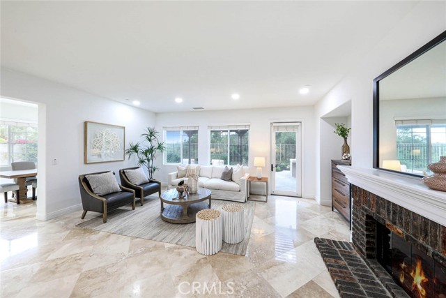 22 Via Paquete, San Clemente CA: https://media.crmls.org/medias/ee304839-ae26-4d3e-82c9-a826e98c8bb3.jpg