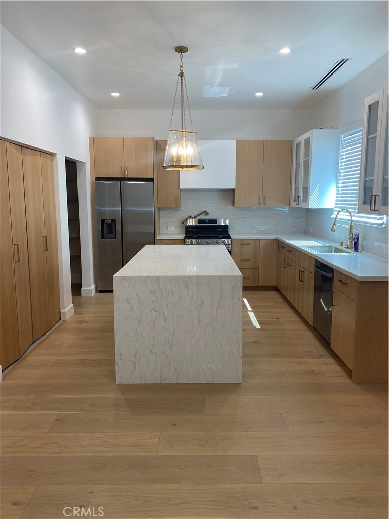 MLS #PW25169349 img 1