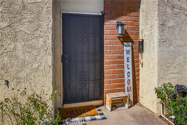 Detail Gallery Image 5 of 22 For 25338 Lawton, Loma Linda,  CA 92354 - 2 Beds | 2 Baths