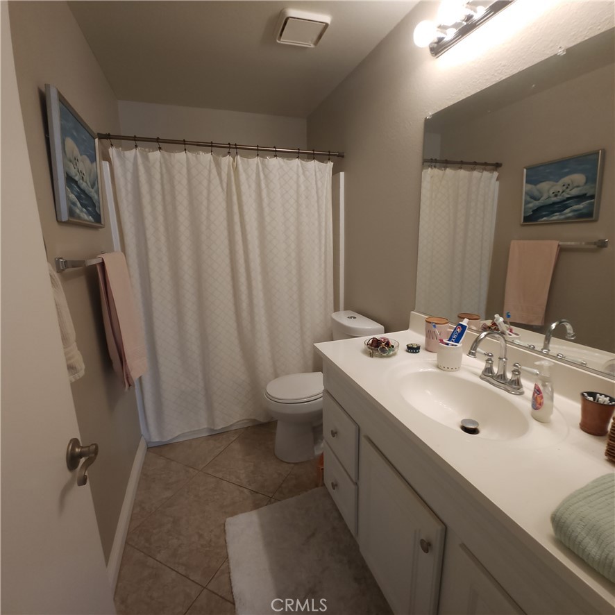 https://media.crmls.org/medias/ee30e375-cfbd-47fc-94a2-fc6fccc67c99.jpg?preset=X-Large