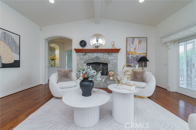 2479 Cliff Road, Upland CA: https://media.crmls.org/medias/ee3142a8-f5b1-46ea-a11e-f50409d492df.jpg