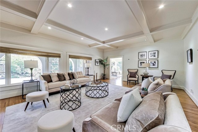 Detail Gallery Image 21 of 75 For 14170 Chandler Bld, Sherman Oaks,  CA 91401 - 5 Beds | 6 Baths