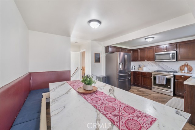 Detail Gallery Image 13 of 29 For 11113 Van Buren Ave, Inglewood,  CA 90044 - 3 Beds | 2 Baths