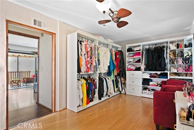 21101 Rosedell Drive, Saugus CA: https://media.crmls.org/medias/ee323dea-aa09-476a-8fa2-f0fccefcfc99.jpg